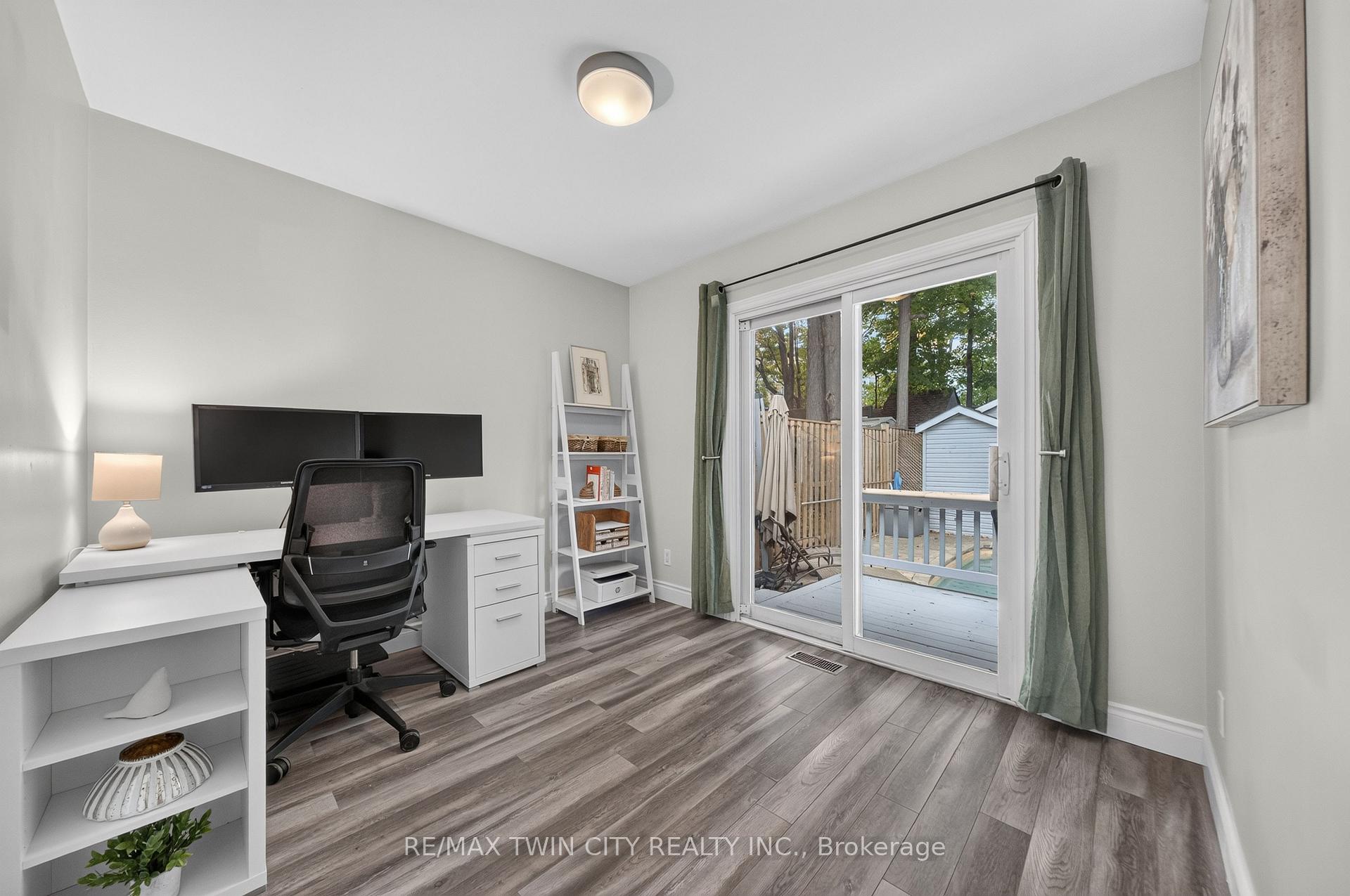 Photo 25 of 150 Coach Hill Drive, Kitchener, Country Hills East — HOMEH