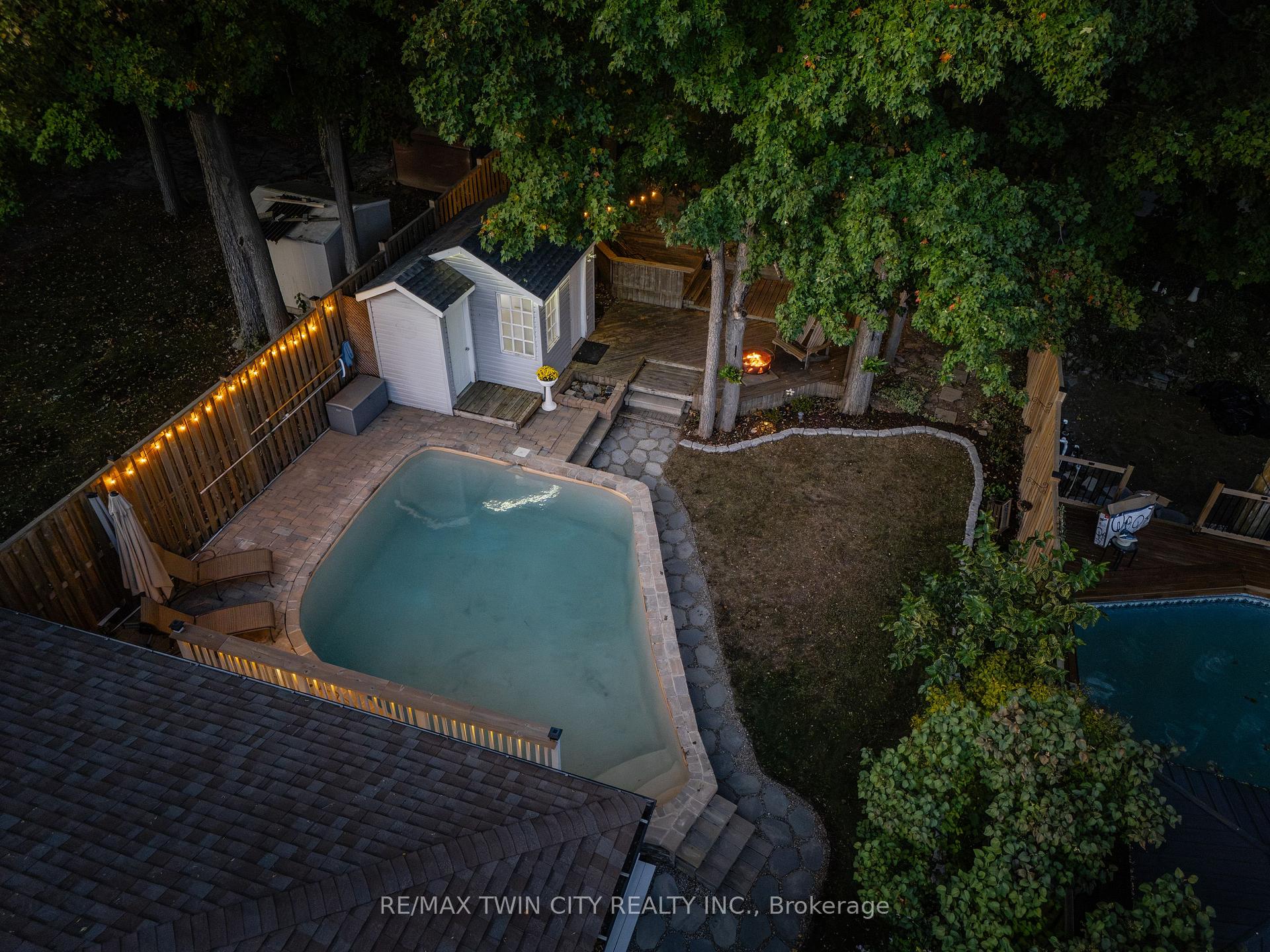 Photo 35 of 150 Coach Hill Drive, Kitchener, Country Hills East — HOMEH