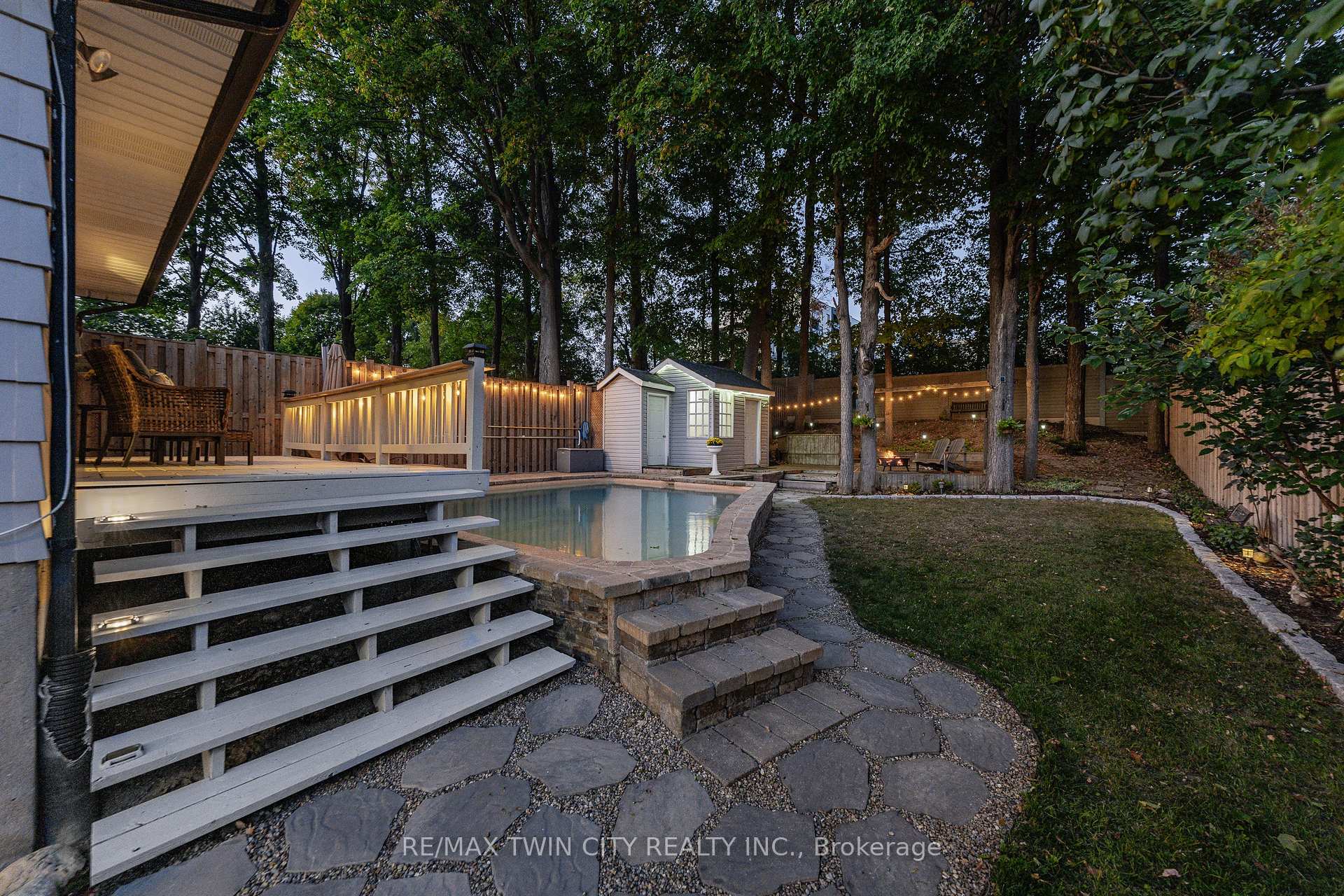 Photo 38 of 150 Coach Hill Drive, Kitchener, Country Hills East — HOMEH
