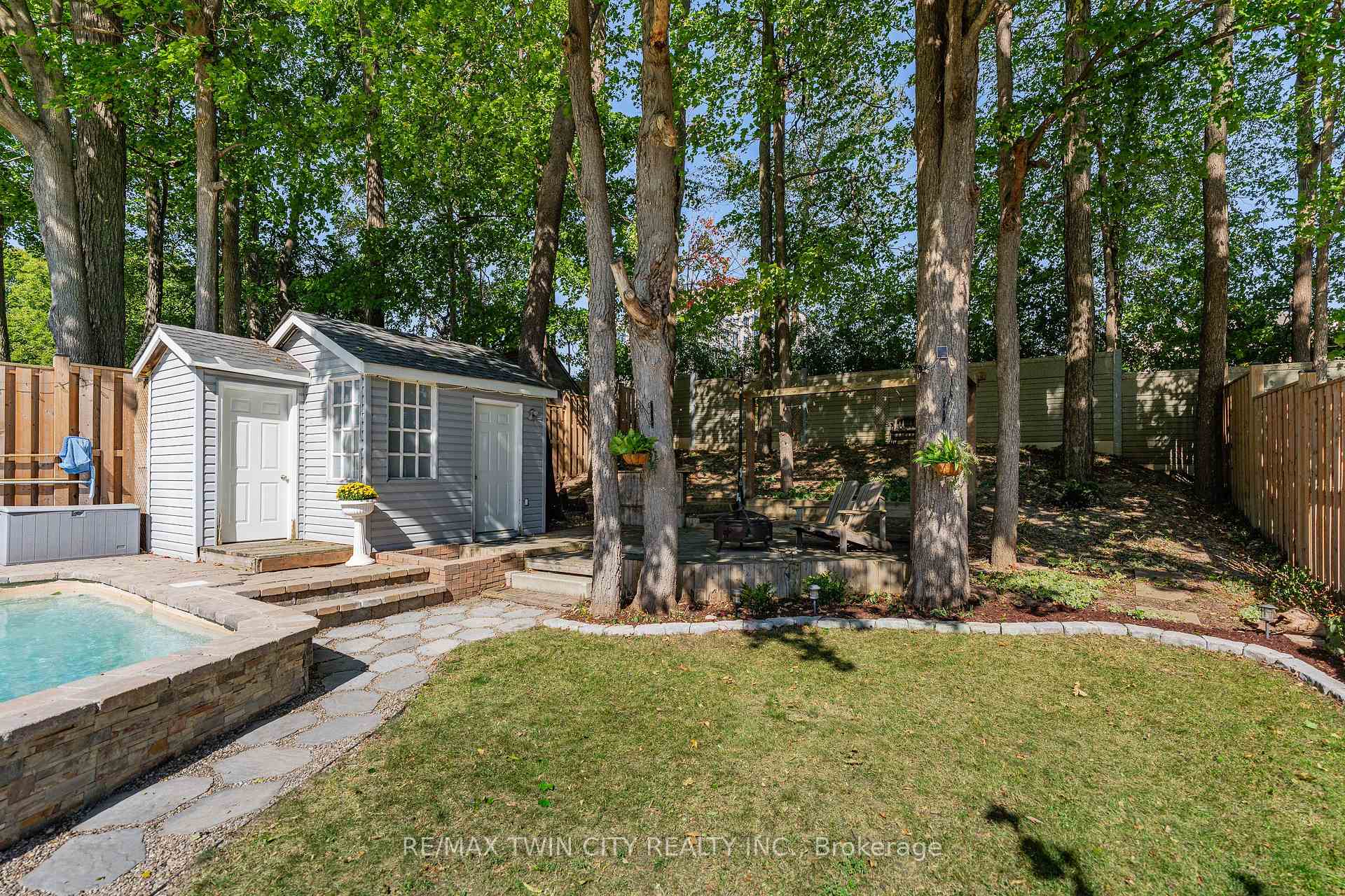 Photo 39 of 150 Coach Hill Drive, Kitchener, Country Hills East — HOMEH