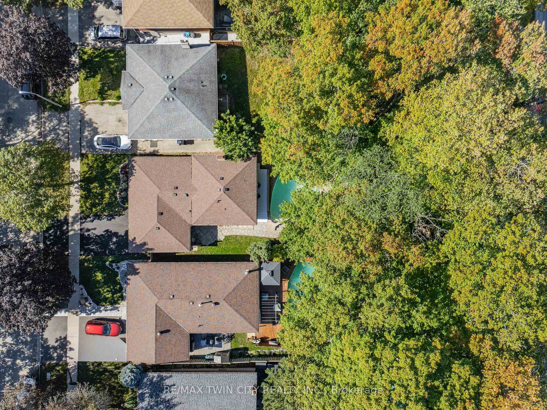 Photo 48 of 150 Coach Hill Drive, Kitchener, Country Hills East — HOMEH