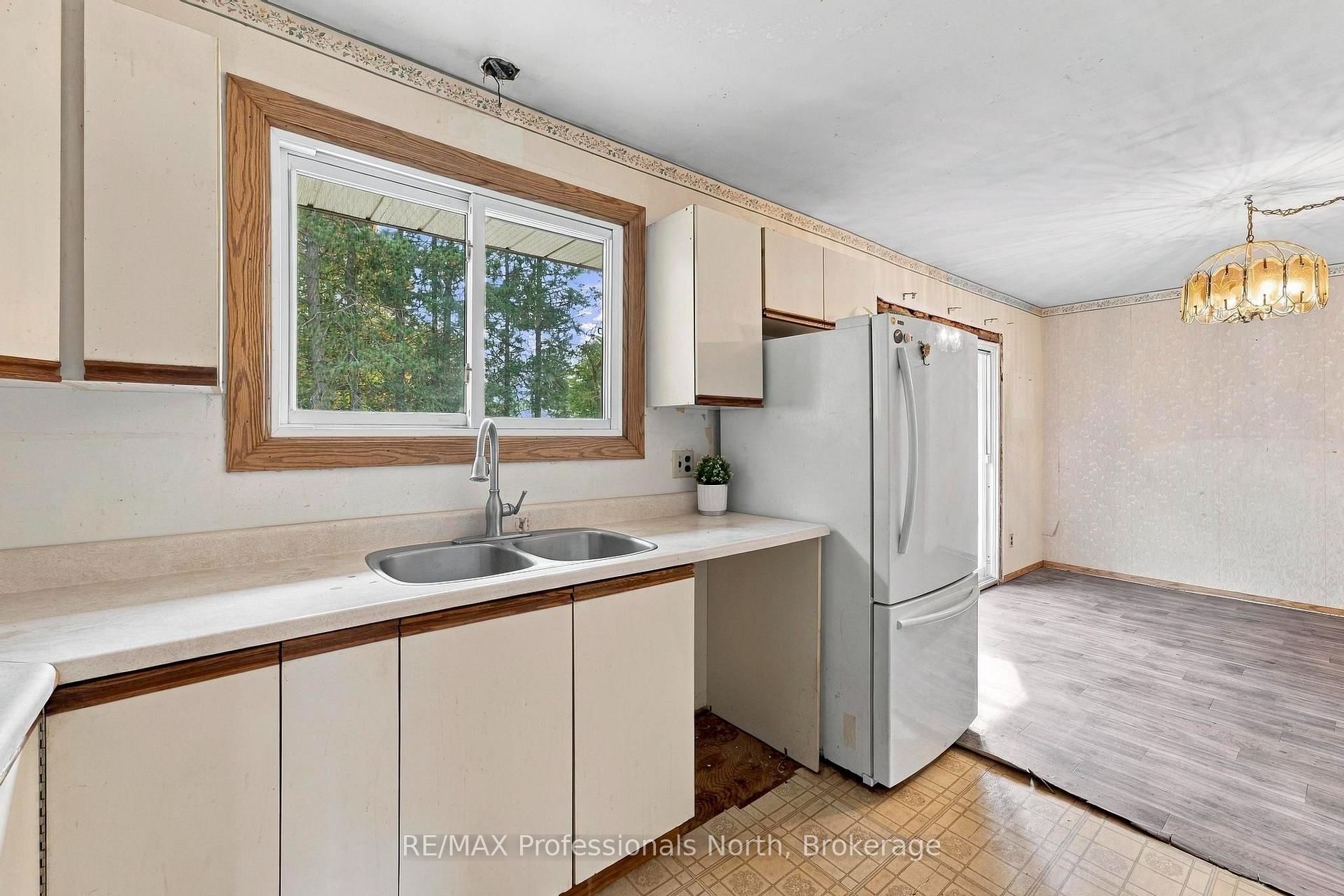 Photo 5 of 23 Vintage Crescent, Minden Hills, Anson — HOMEH