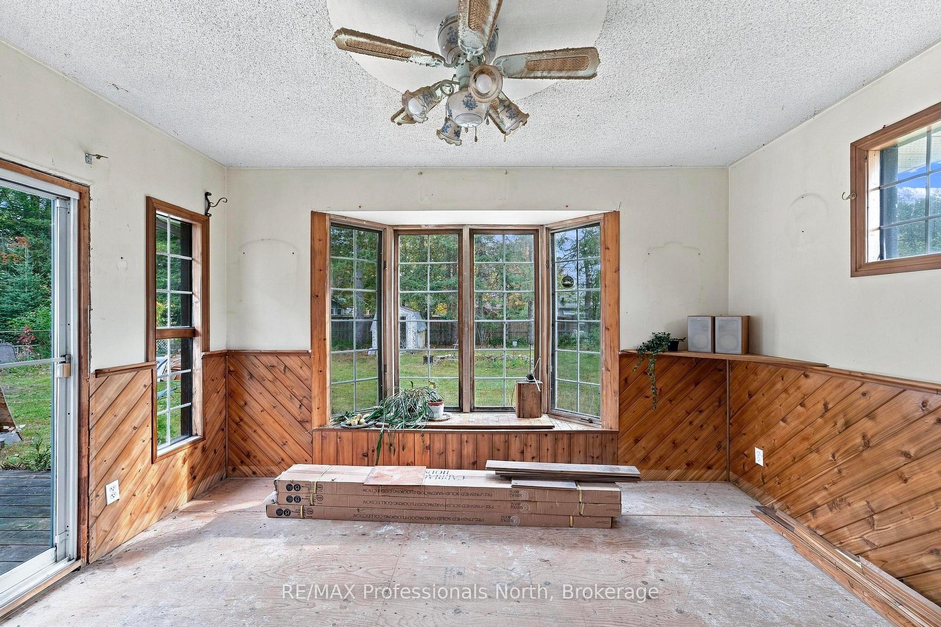 Photo 15 of 23 Vintage Crescent, Minden Hills, Anson — HOMEH