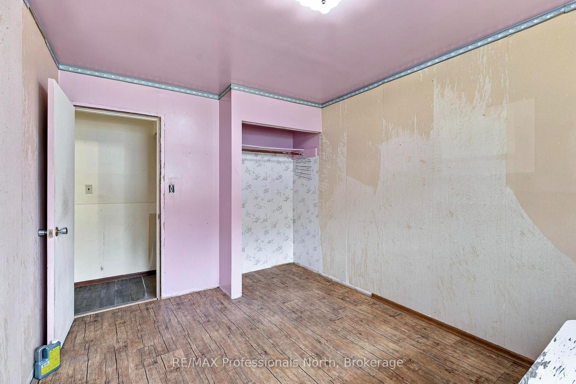 Photo 16 of 23 Vintage Crescent, Minden Hills, Anson — HOMEH