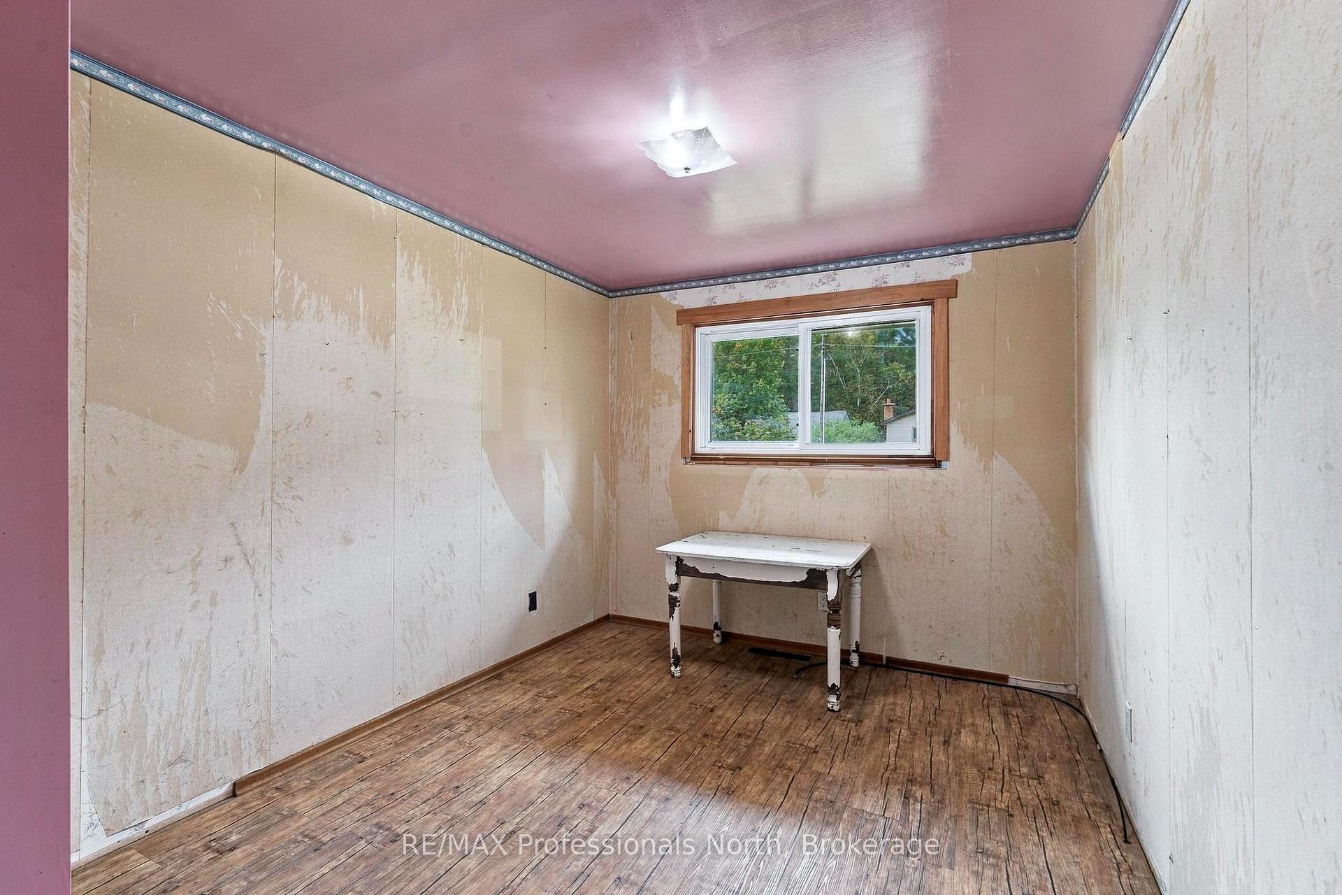 Photo 17 of 23 Vintage Crescent, Minden Hills, Anson — HOMEH