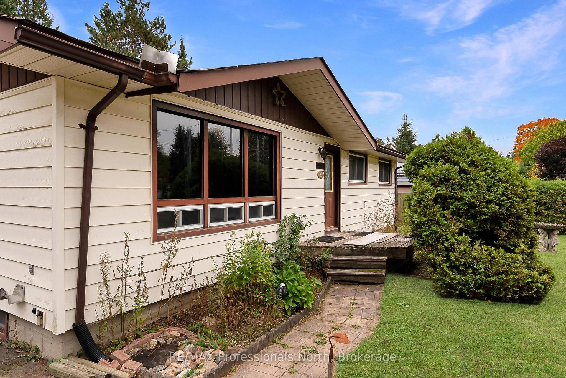 Photo 33 of 23 Vintage Crescent, Minden Hills, Anson — HOMEH