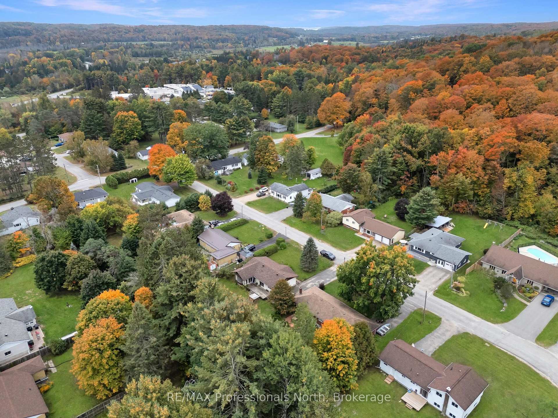 Photo 38 of 23 Vintage Crescent, Minden Hills, Anson — HOMEH