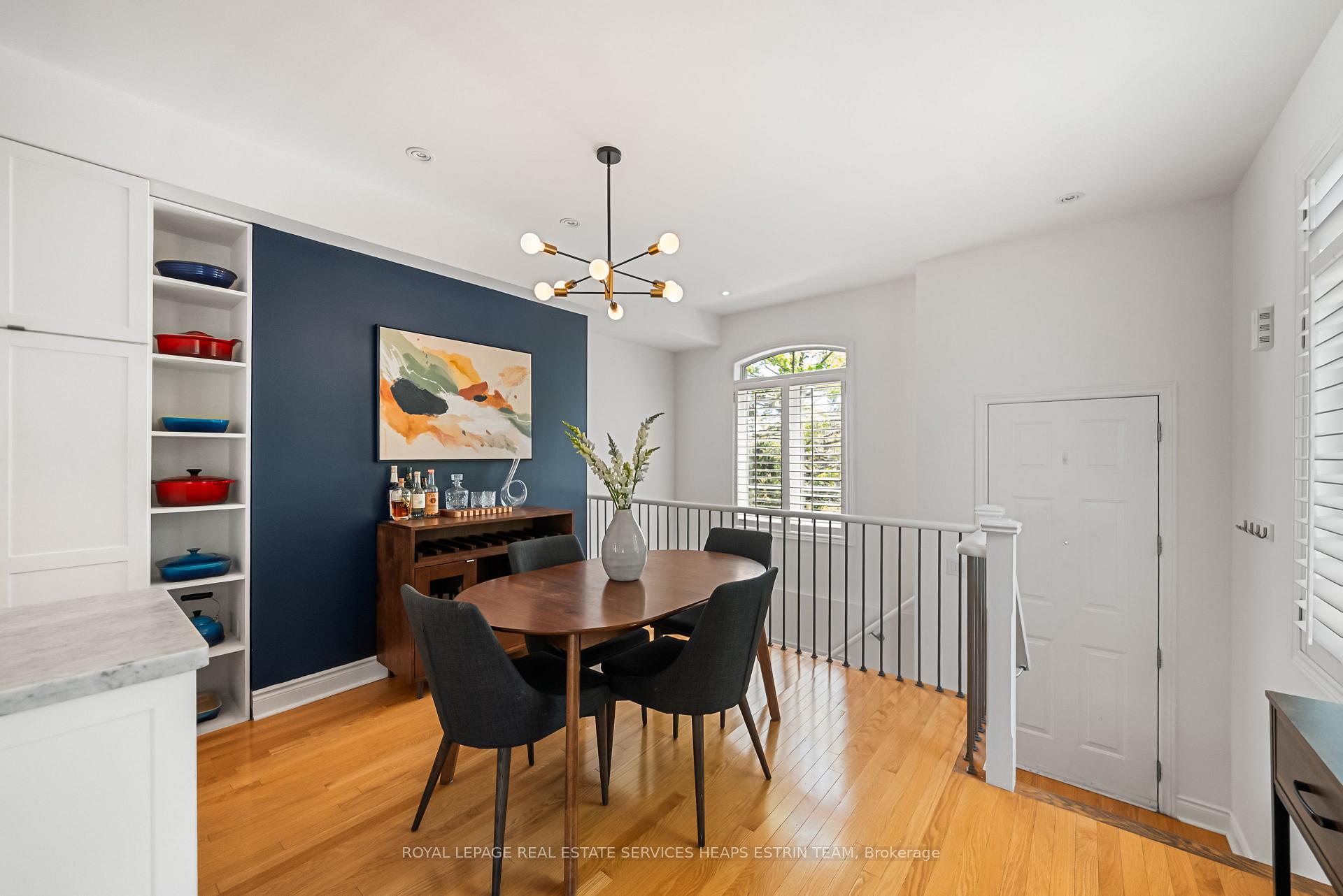 Photo 3 of 32 Mendota Road, Etobicoke, Stonegate-Queensway — HOMEH