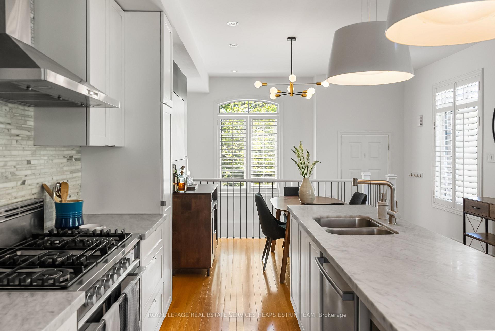 Photo 8 of 32 Mendota Road, Etobicoke, Stonegate-Queensway — HOMEH