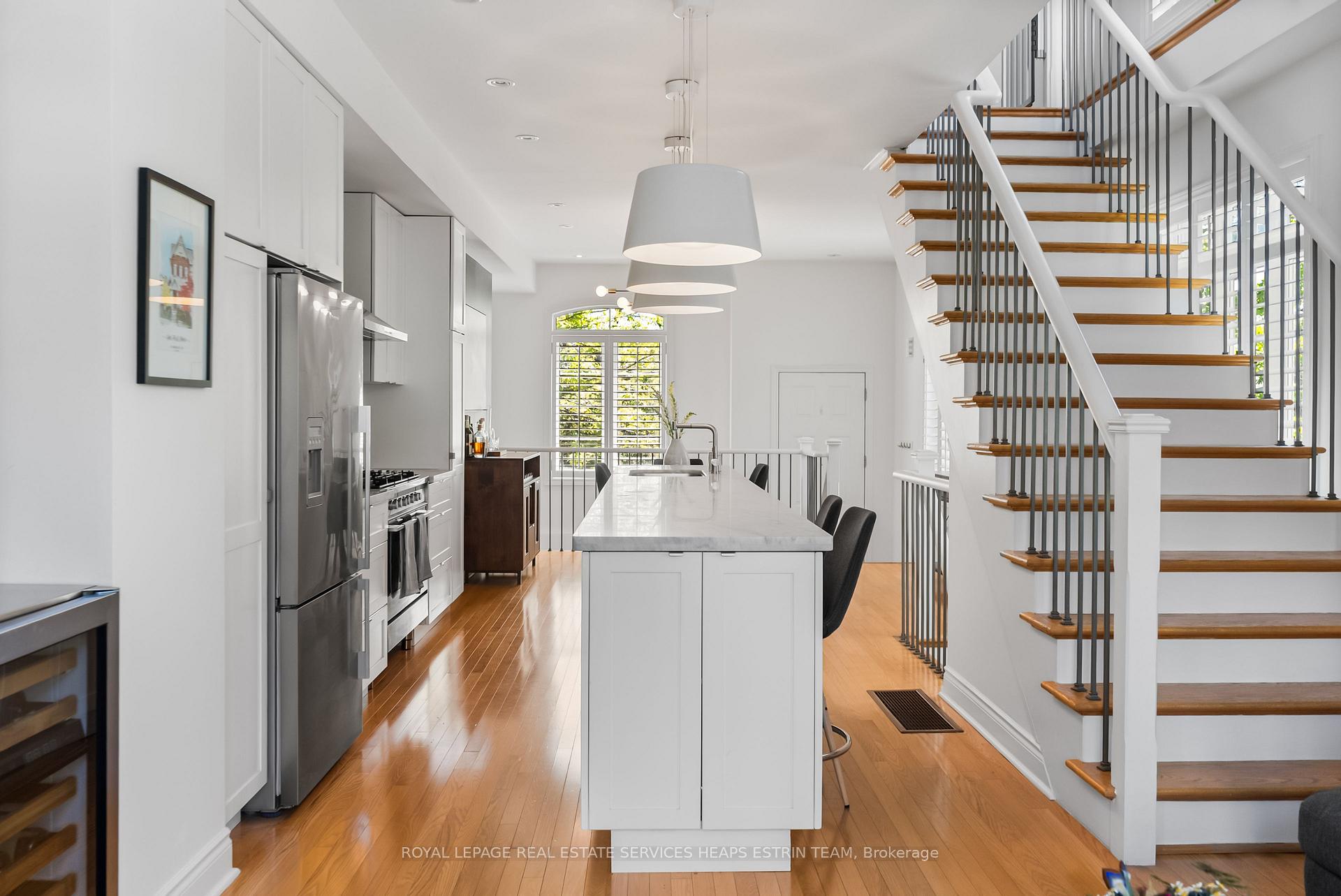 Photo 16 of 32 Mendota Road, Etobicoke, Stonegate-Queensway — HOMEH