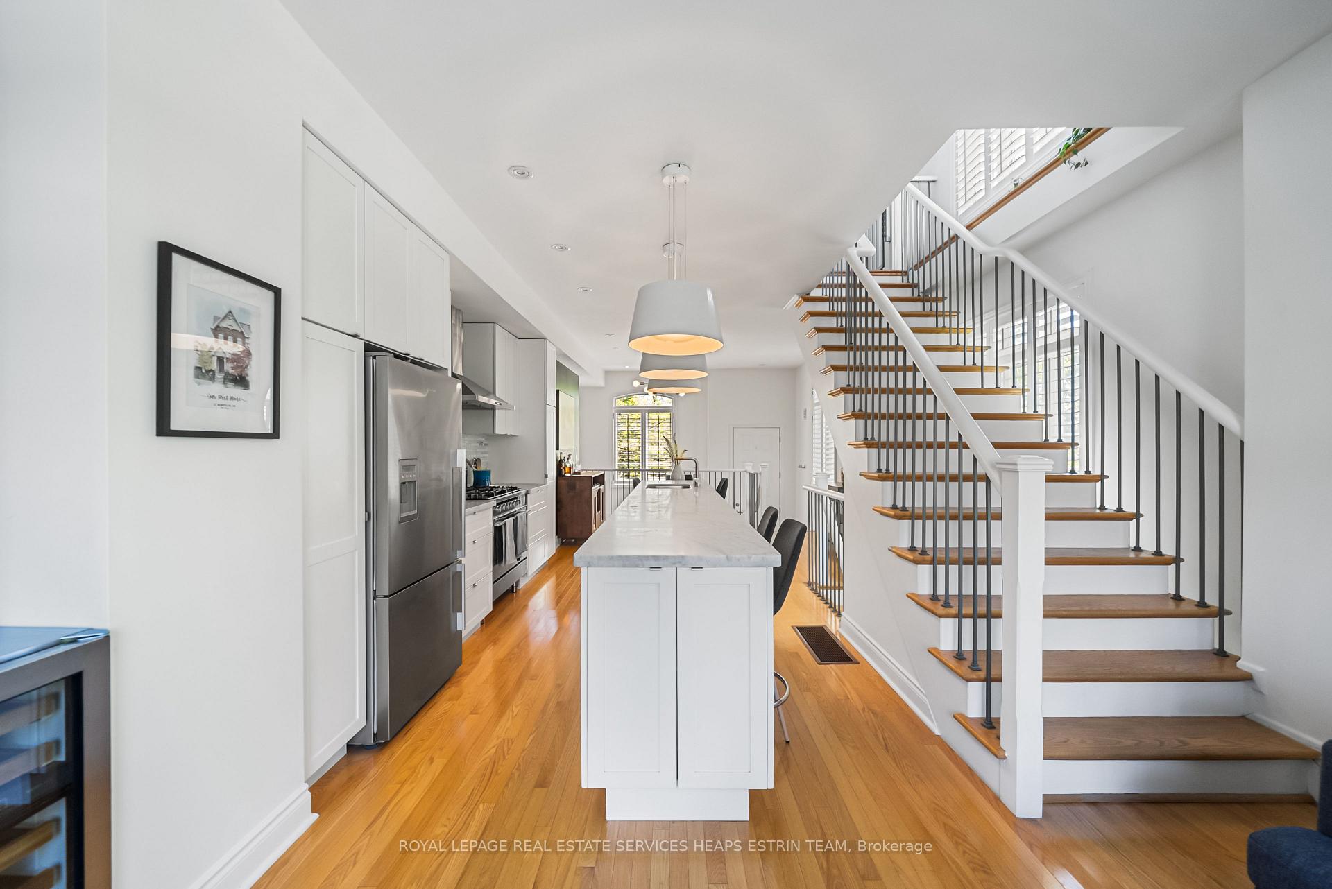 Photo 23 of 32 Mendota Road, Etobicoke, Stonegate-Queensway — HOMEH