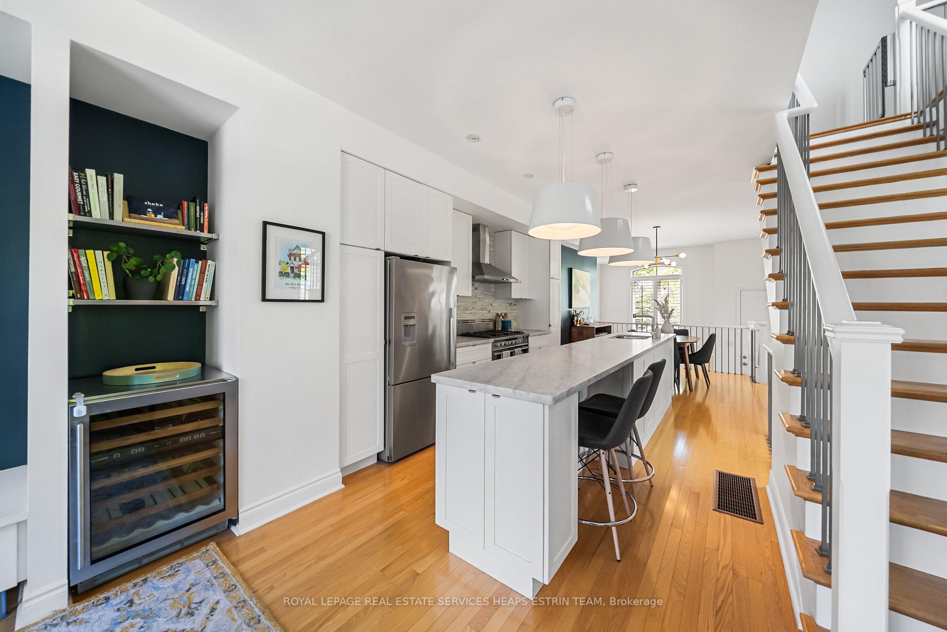 Photo 25 of 32 Mendota Road, Etobicoke, Stonegate-Queensway — HOMEH