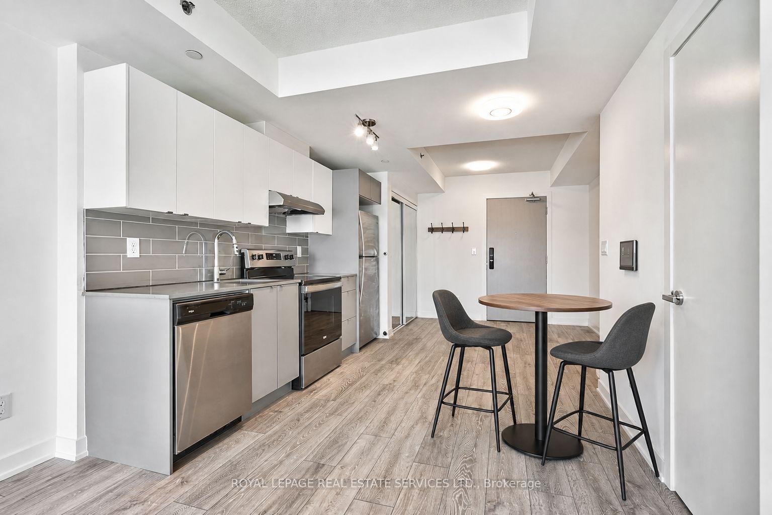 Photo 9 of Unit A708, 3210 Dakota Common, Burlington, Alton — HOMEH