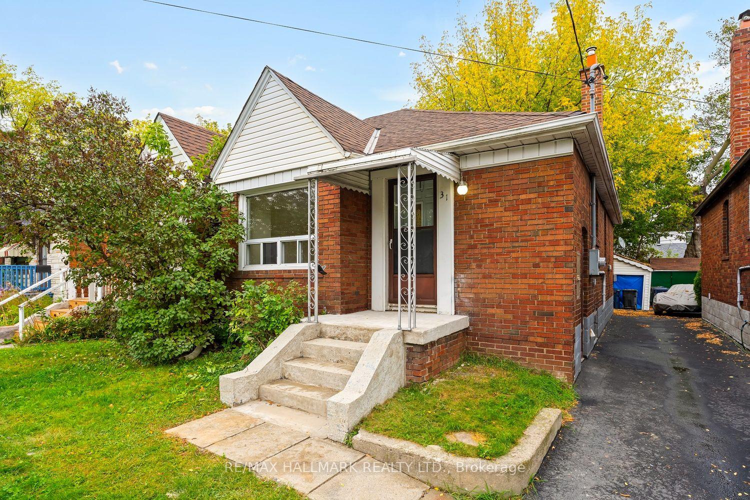 Photo 14 of 31 Thora Avenue, Scarborough, Oakridge — HOMEH
