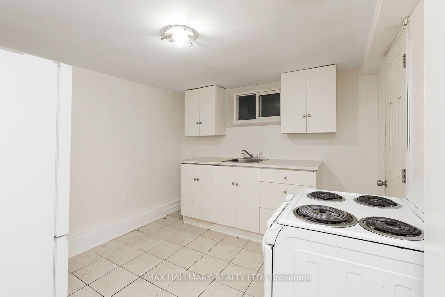 Photo 24 of 31 Thora Avenue, Scarborough, Oakridge — HOMEH