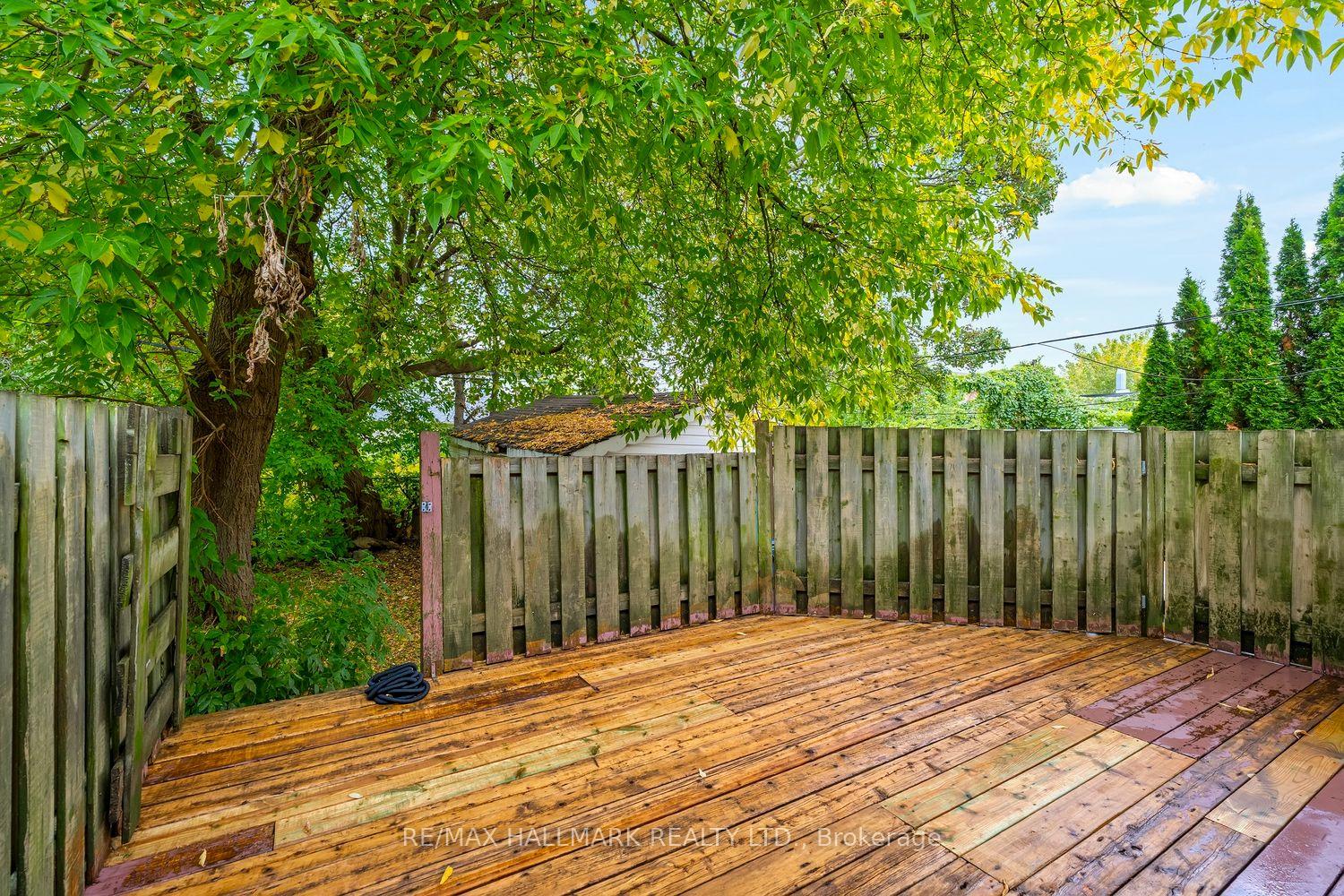 Photo 25 of 31 Thora Avenue, Scarborough, Oakridge — HOMEH