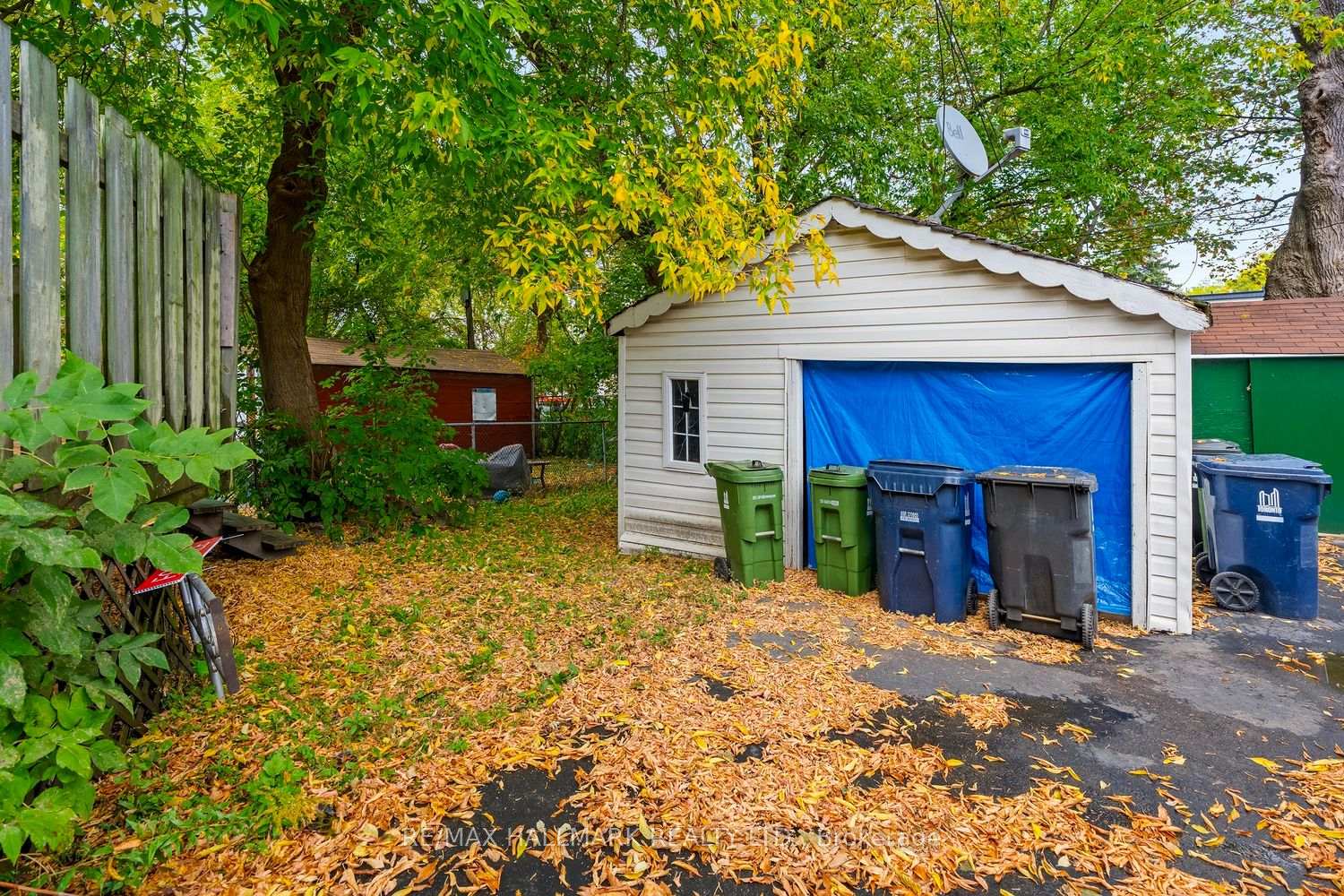 Photo 28 of 31 Thora Avenue, Scarborough, Oakridge — HOMEH