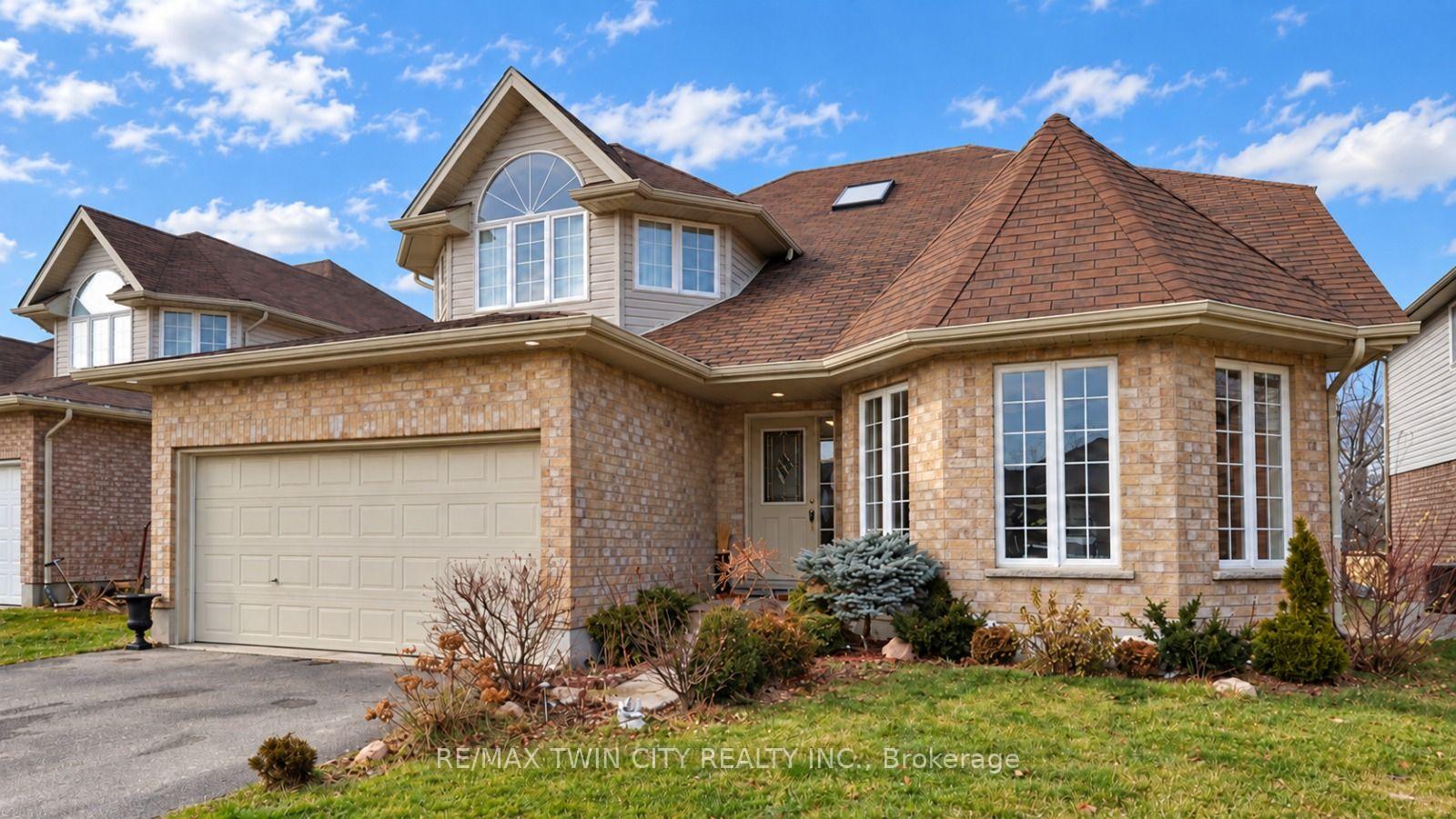 Photo 2 of 920 Marl Meadow Court, Kitchener, Brigadoon — HOMEH