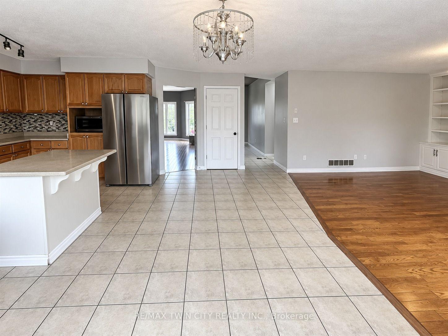 Photo 9 of 920 Marl Meadow Court, Kitchener, Brigadoon — HOMEH
