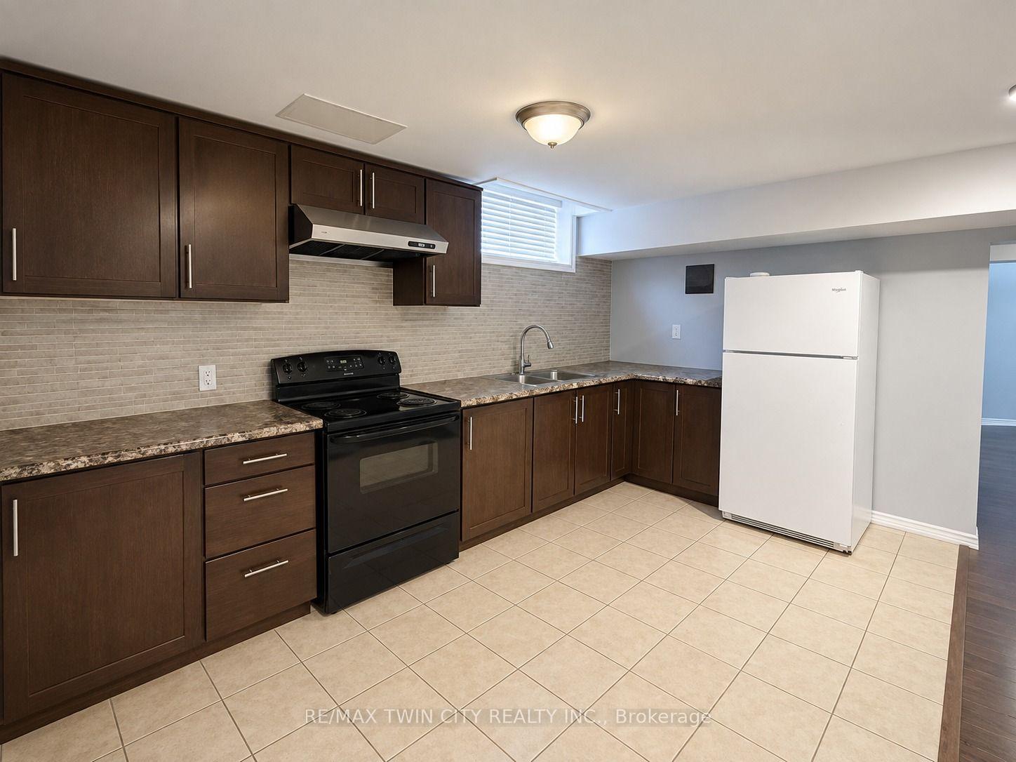 Photo 28 of 920 Marl Meadow Court, Kitchener, Brigadoon — HOMEH
