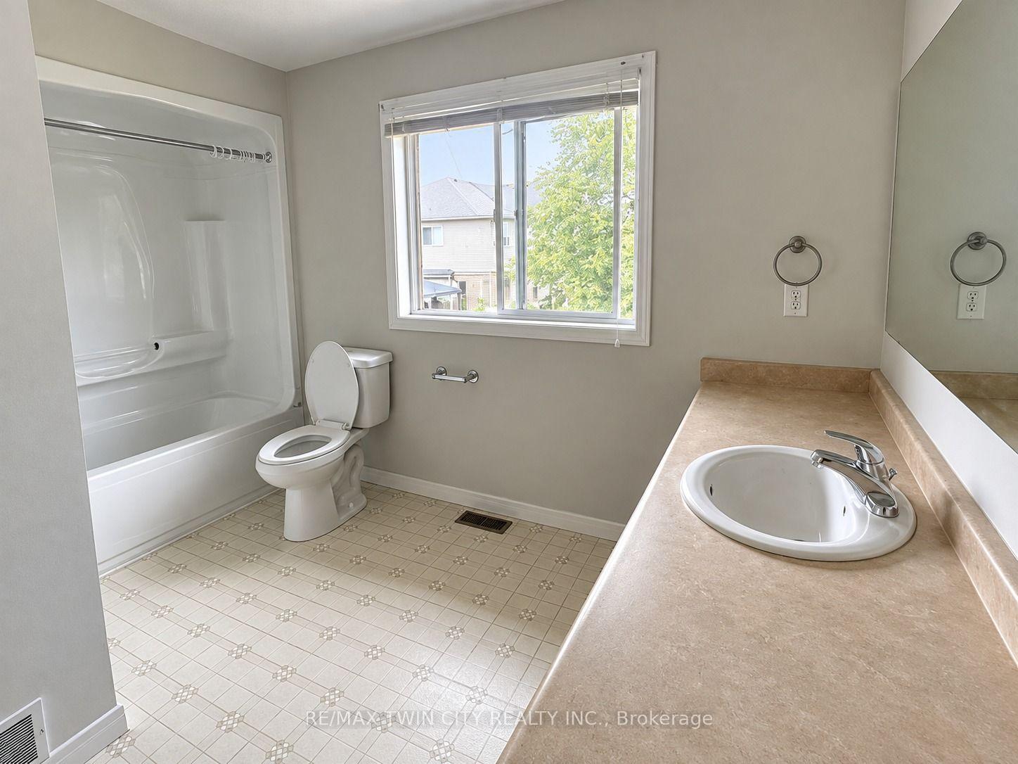 Photo 31 of 920 Marl Meadow Court, Kitchener, Brigadoon — HOMEH