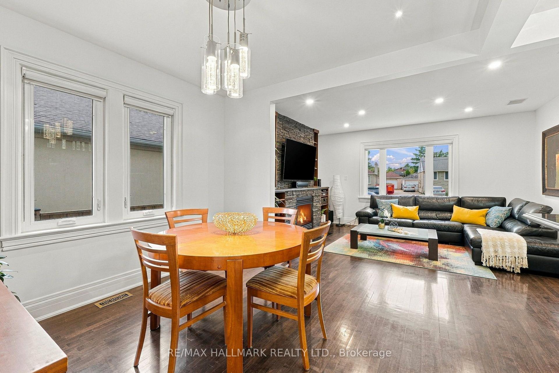 Photo 15 of 35 Rainbow Drive, Vaughan, West Woodbridge — HOMEH