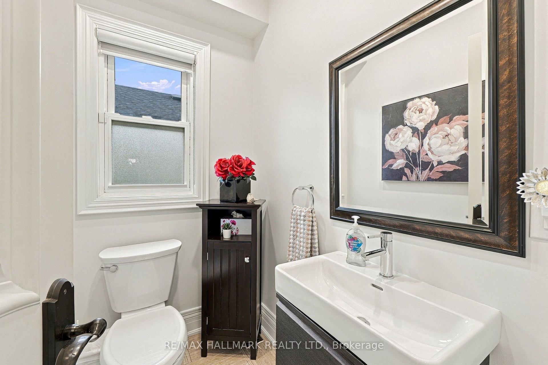 Photo 20 of 35 Rainbow Drive, Vaughan, West Woodbridge — HOMEH