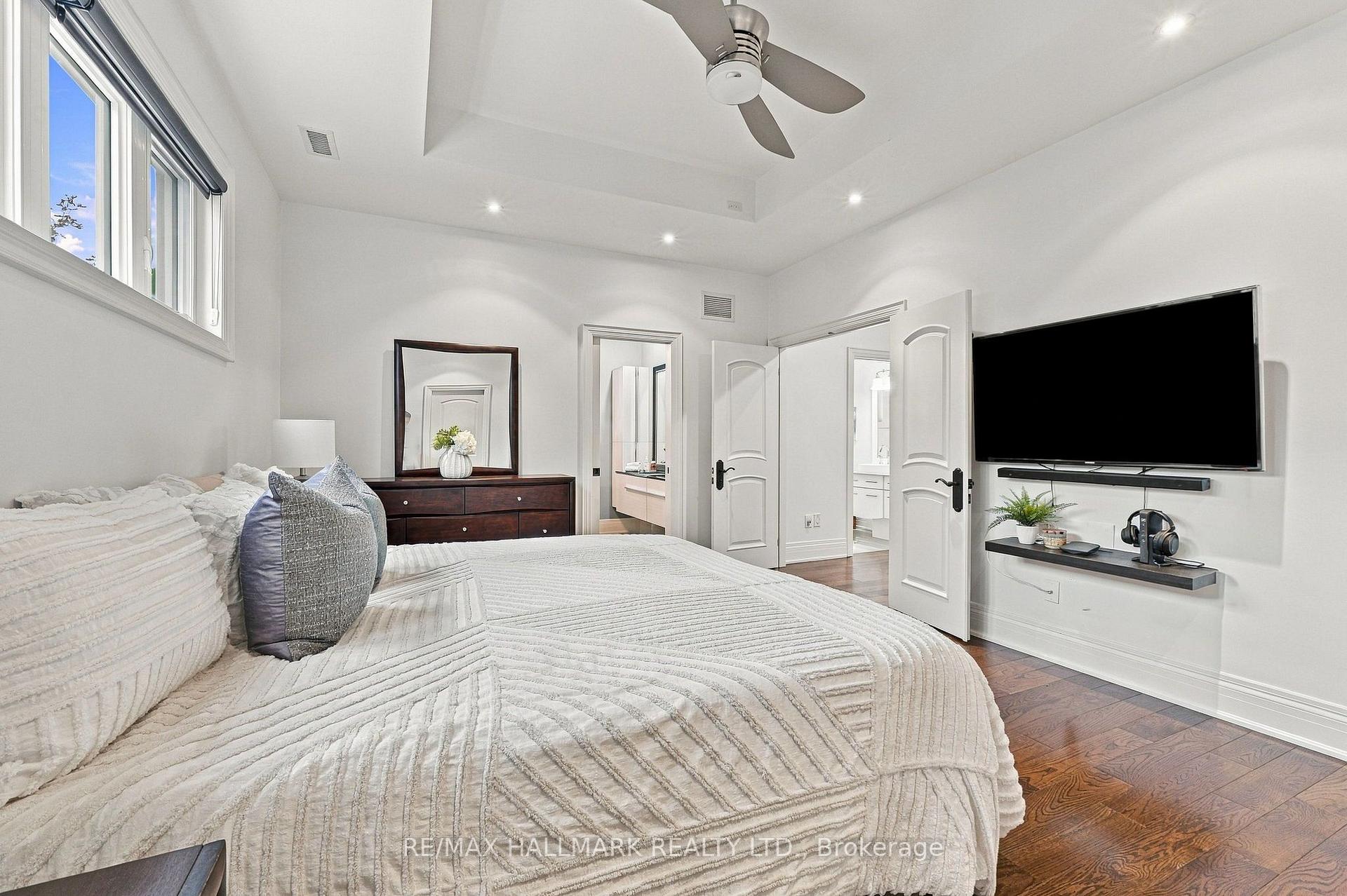 Photo 25 of 35 Rainbow Drive, Vaughan, West Woodbridge — HOMEH