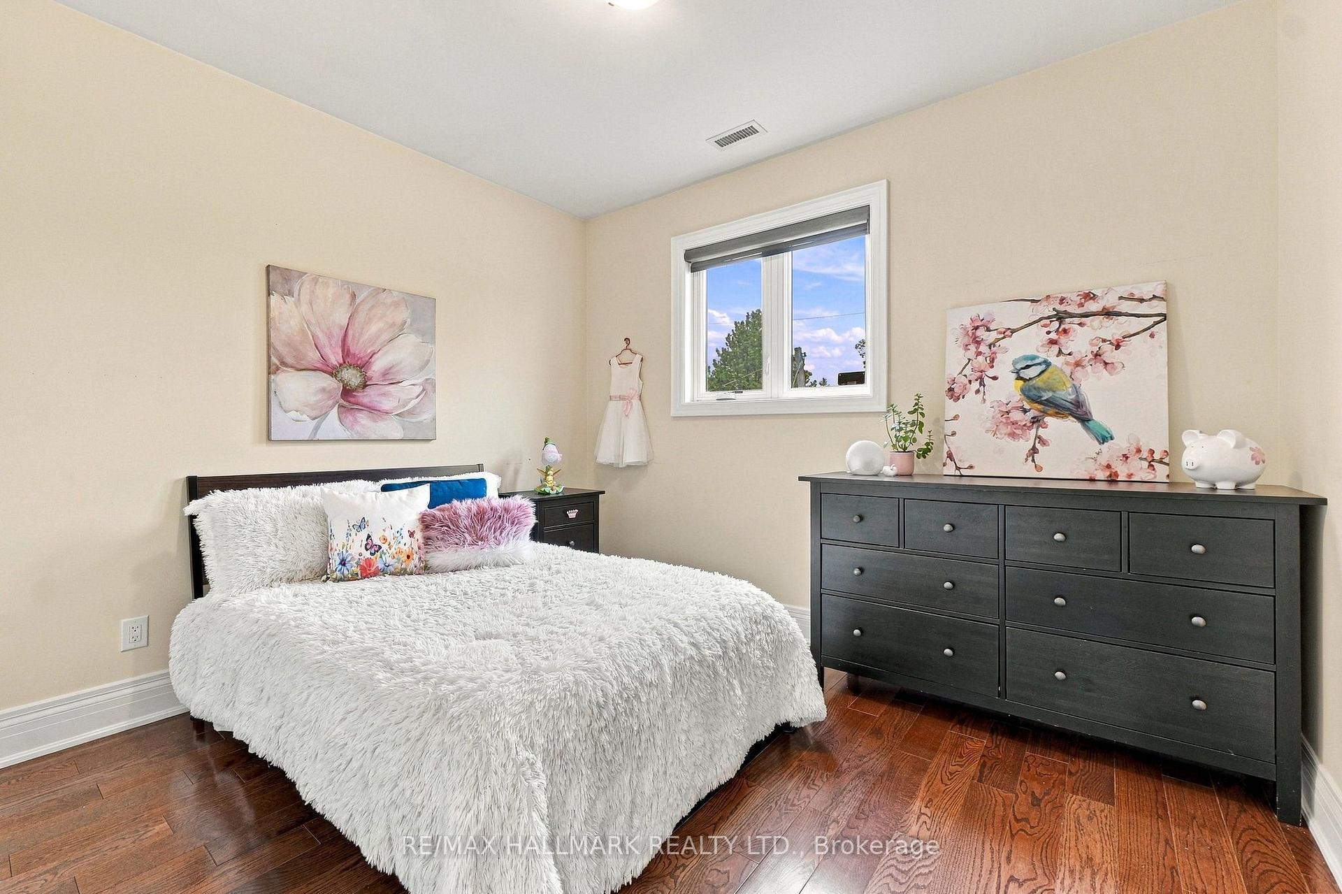 Photo 30 of 35 Rainbow Drive, Vaughan, West Woodbridge — HOMEH