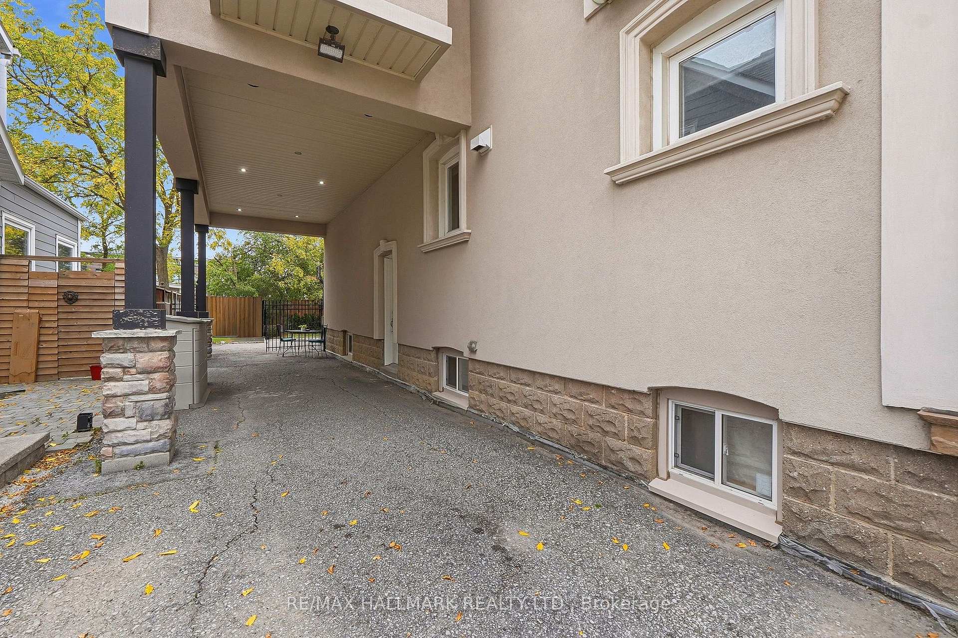 Photo 45 of 35 Rainbow Drive, Vaughan, West Woodbridge — HOMEH