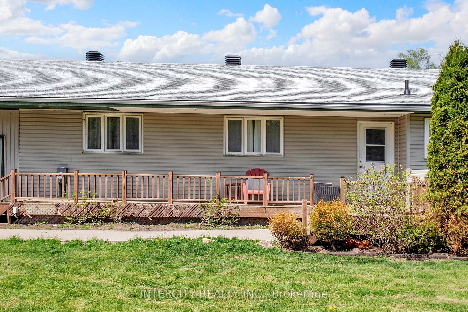 Photo 3 of 2076 15th Side Road, New Tecumseth, Rural New Tecumseth — HOMEH