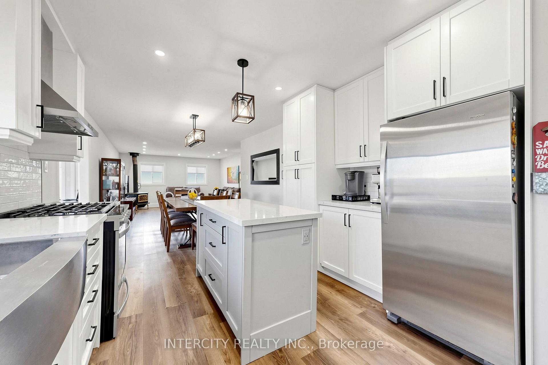Photo 20 of 2076 15th Side Road, New Tecumseth, Rural New Tecumseth — HOMEH