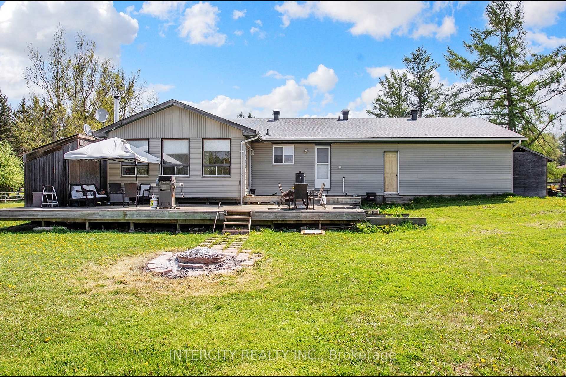 Photo 37 of 2076 15th Side Road, New Tecumseth, Rural New Tecumseth — HOMEH