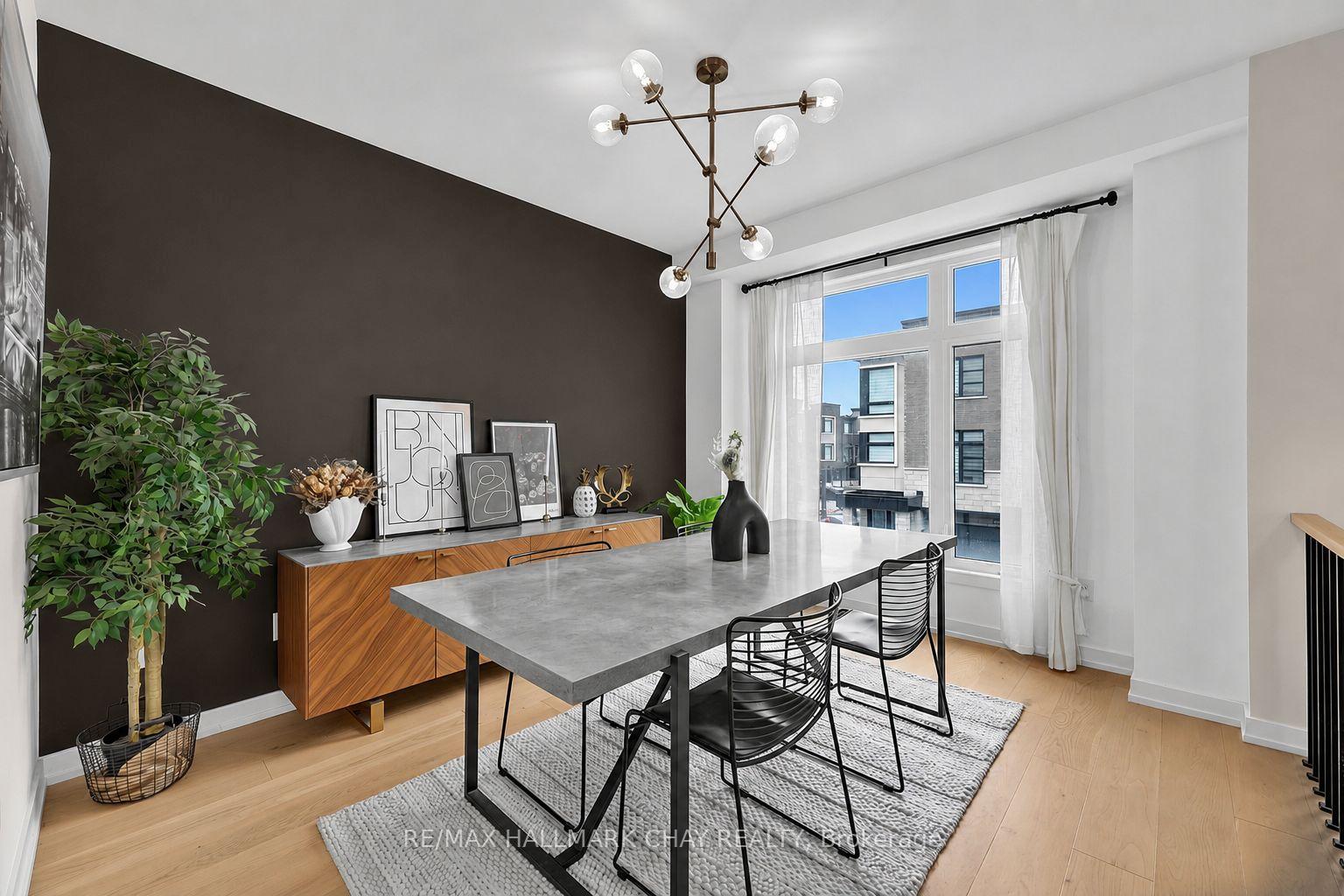 Photo 4 of 2526 Castlegate Crossing, Pickering, Duffin Heights — HOMEH