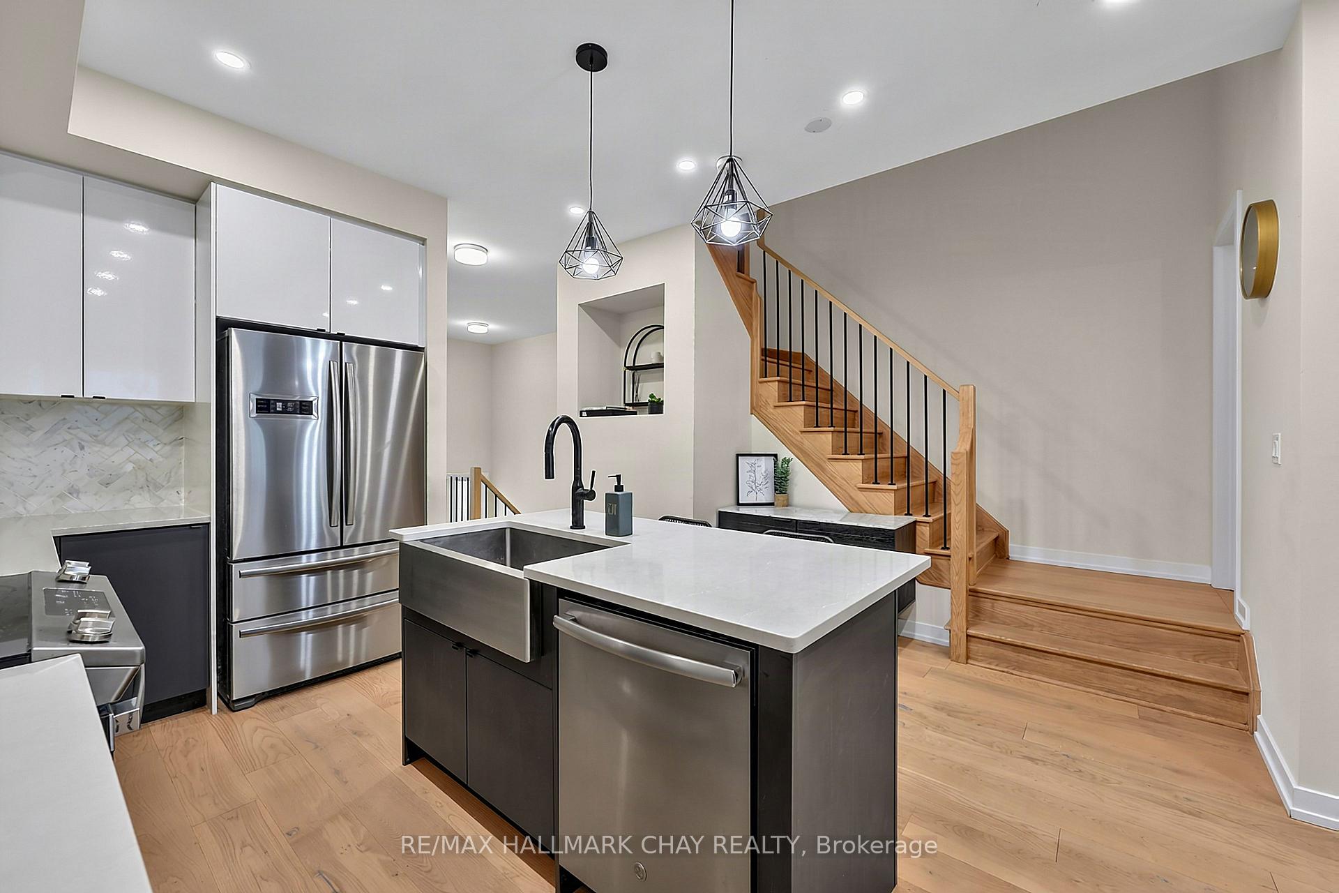 Photo 10 of 2526 Castlegate Crossing, Pickering, Duffin Heights — HOMEH