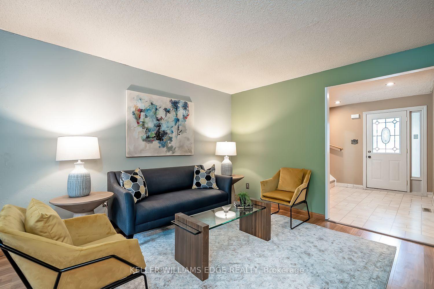 Photo 8 of Unit 2, 473 Woodview Road, Burlington, Roseland — HOMEH