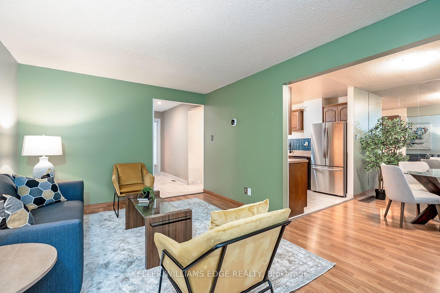 Photo 9 of Unit 2, 473 Woodview Road, Burlington, Roseland — HOMEH