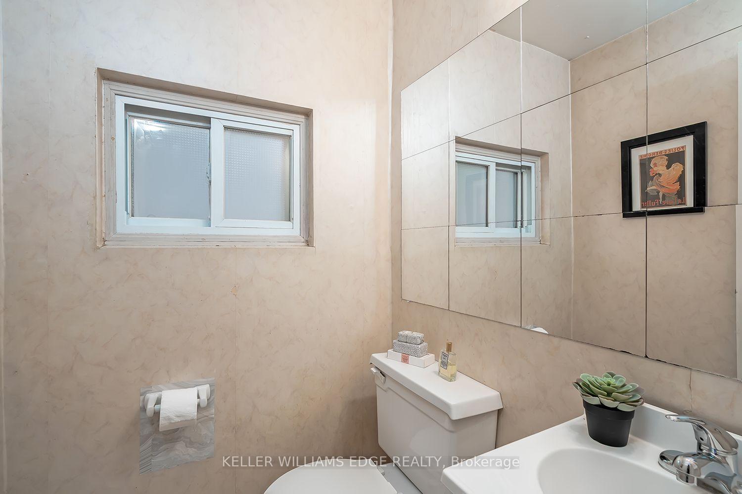 Photo 15 of Unit 2, 473 Woodview Road, Burlington, Roseland — HOMEH