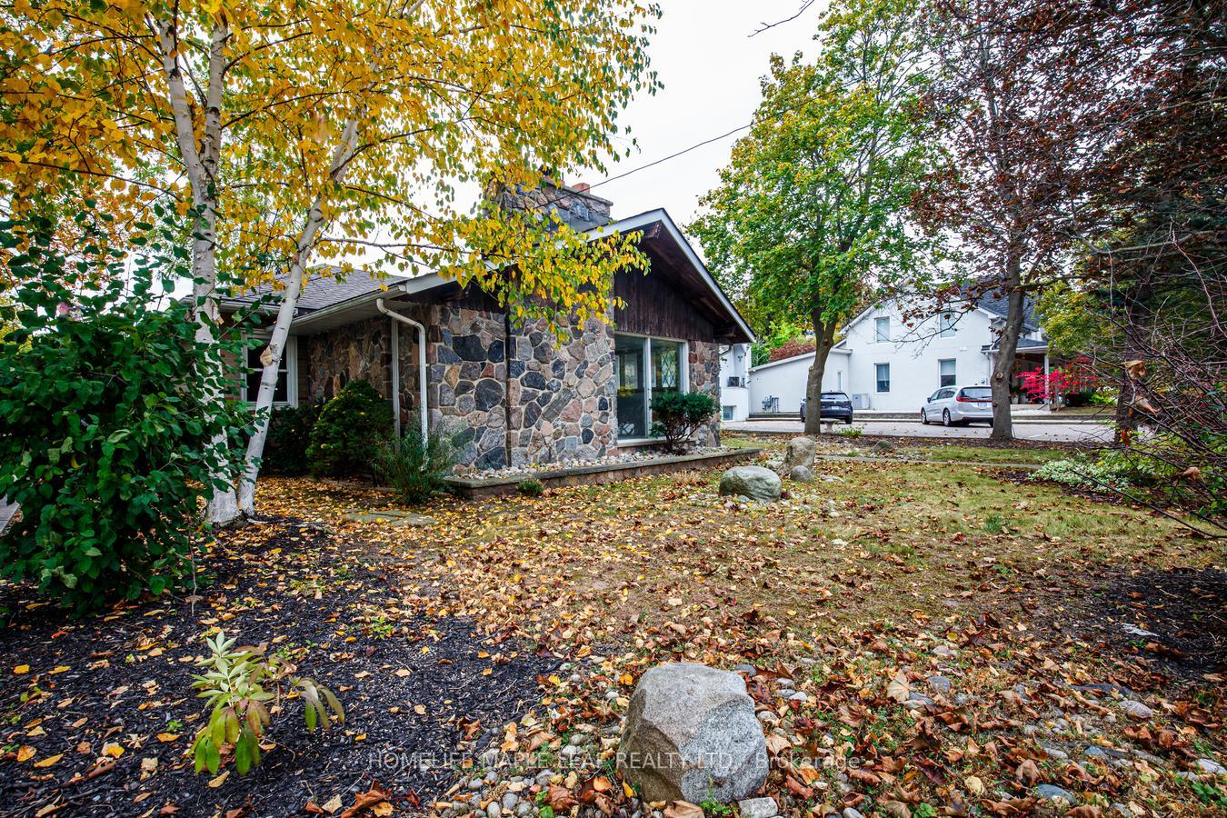 Photo 2 of 18 Adamson Street S, Halton Hills, Rural Halton Hills — HOMEH