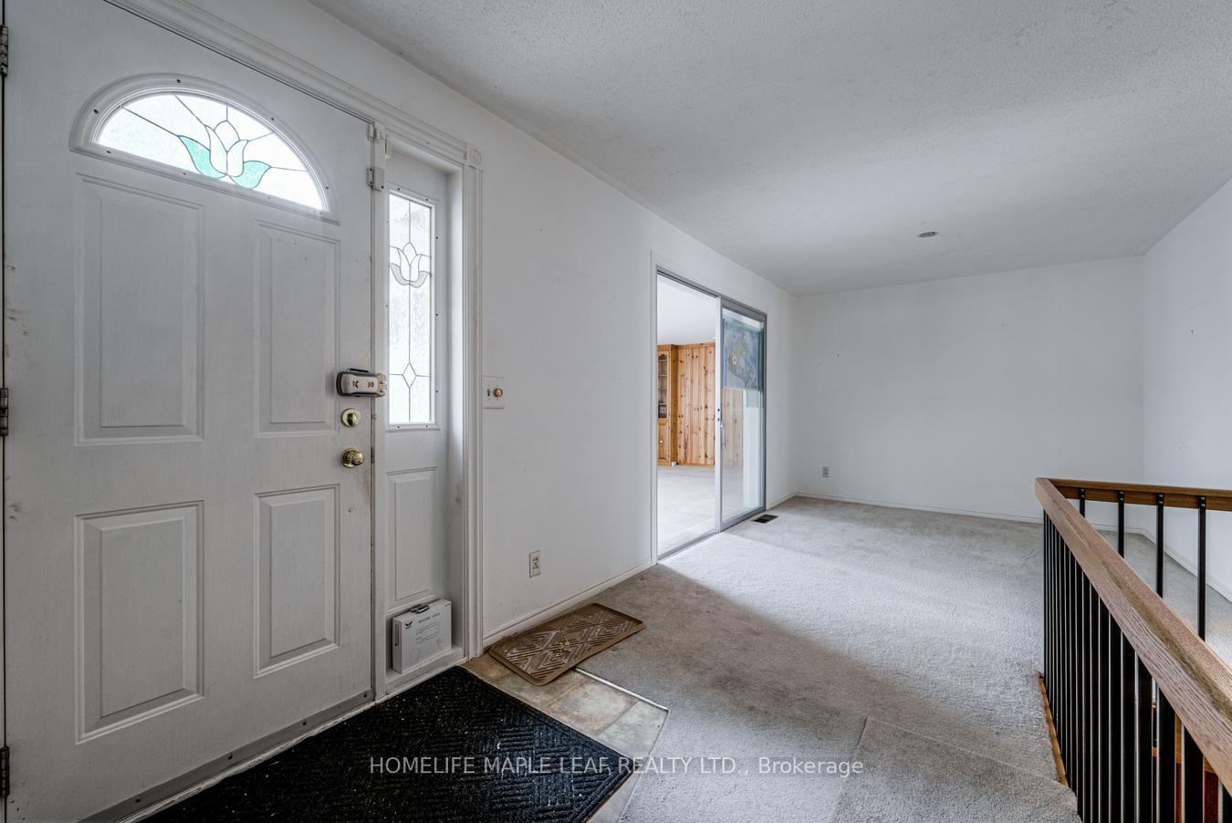 Photo 5 of 18 Adamson Street S, Halton Hills, Rural Halton Hills — HOMEH