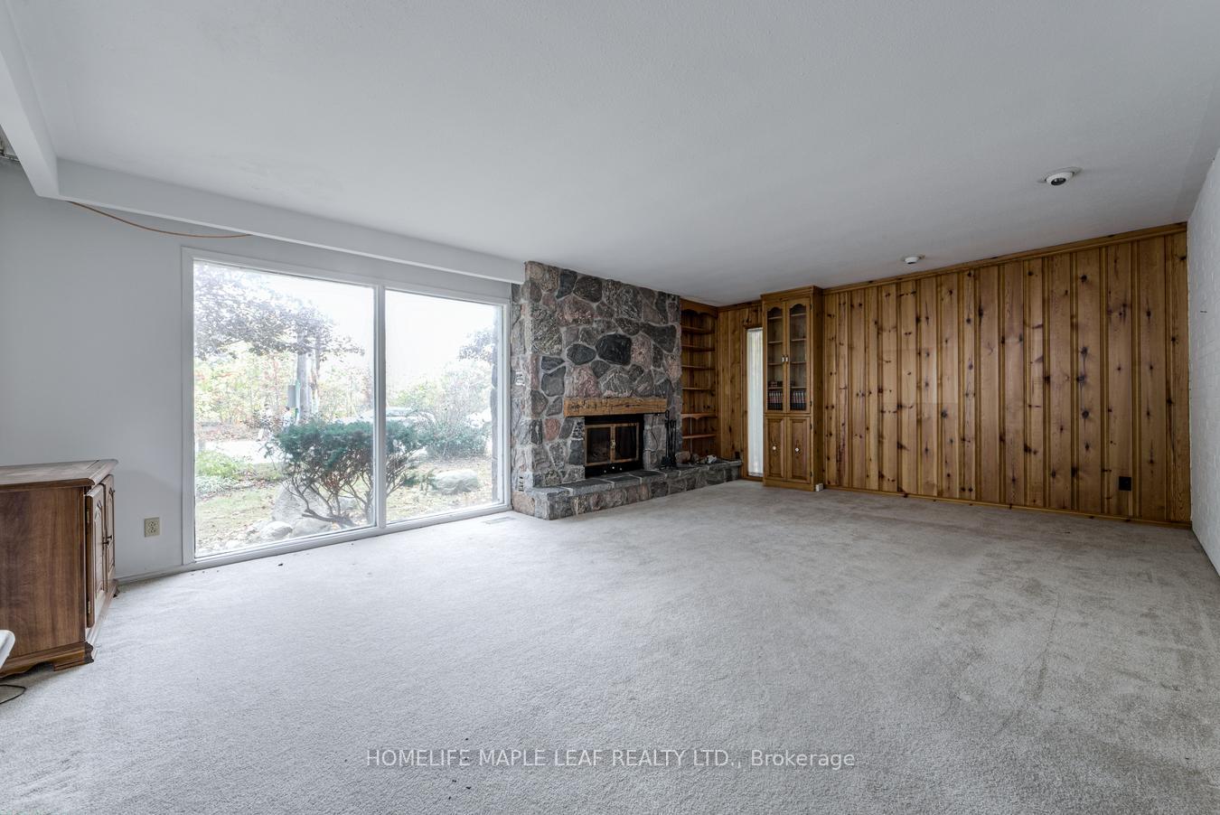 Photo 8 of 18 Adamson Street S, Halton Hills, Rural Halton Hills — HOMEH