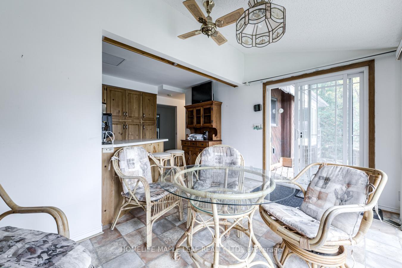 Photo 13 of 18 Adamson Street S, Halton Hills, Rural Halton Hills — HOMEH