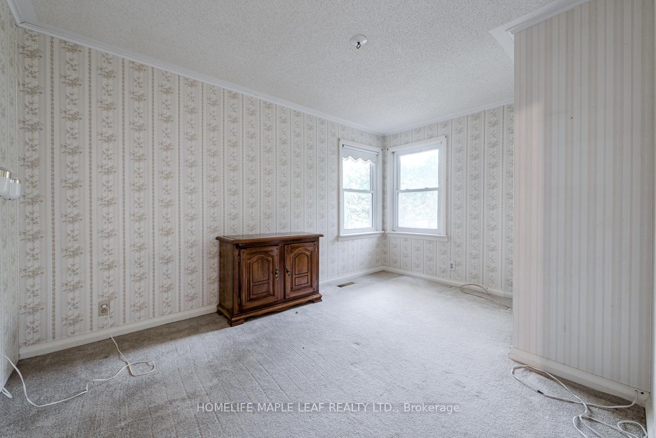 Photo 15 of 18 Adamson Street S, Halton Hills, Rural Halton Hills — HOMEH
