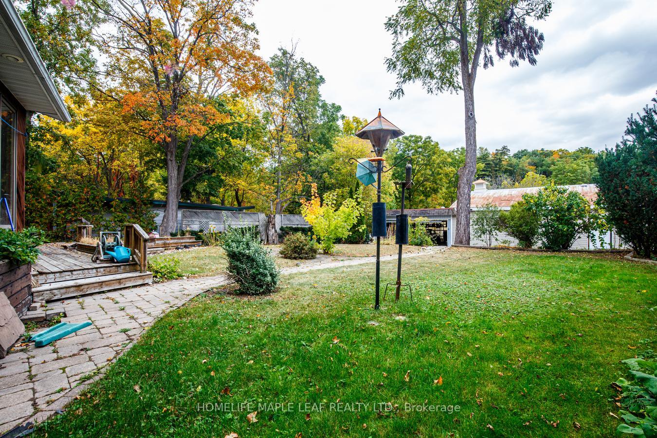 Photo 21 of 18 Adamson Street S, Halton Hills, Rural Halton Hills — HOMEH