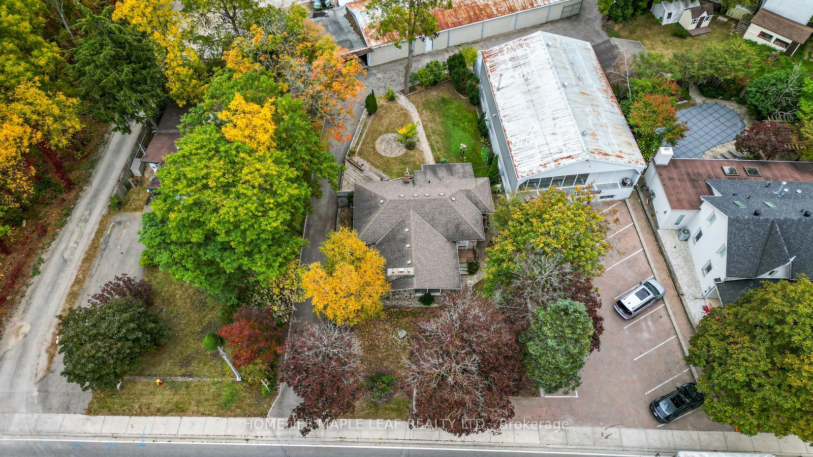 Photo 26 of 18 Adamson Street S, Halton Hills, Rural Halton Hills — HOMEH