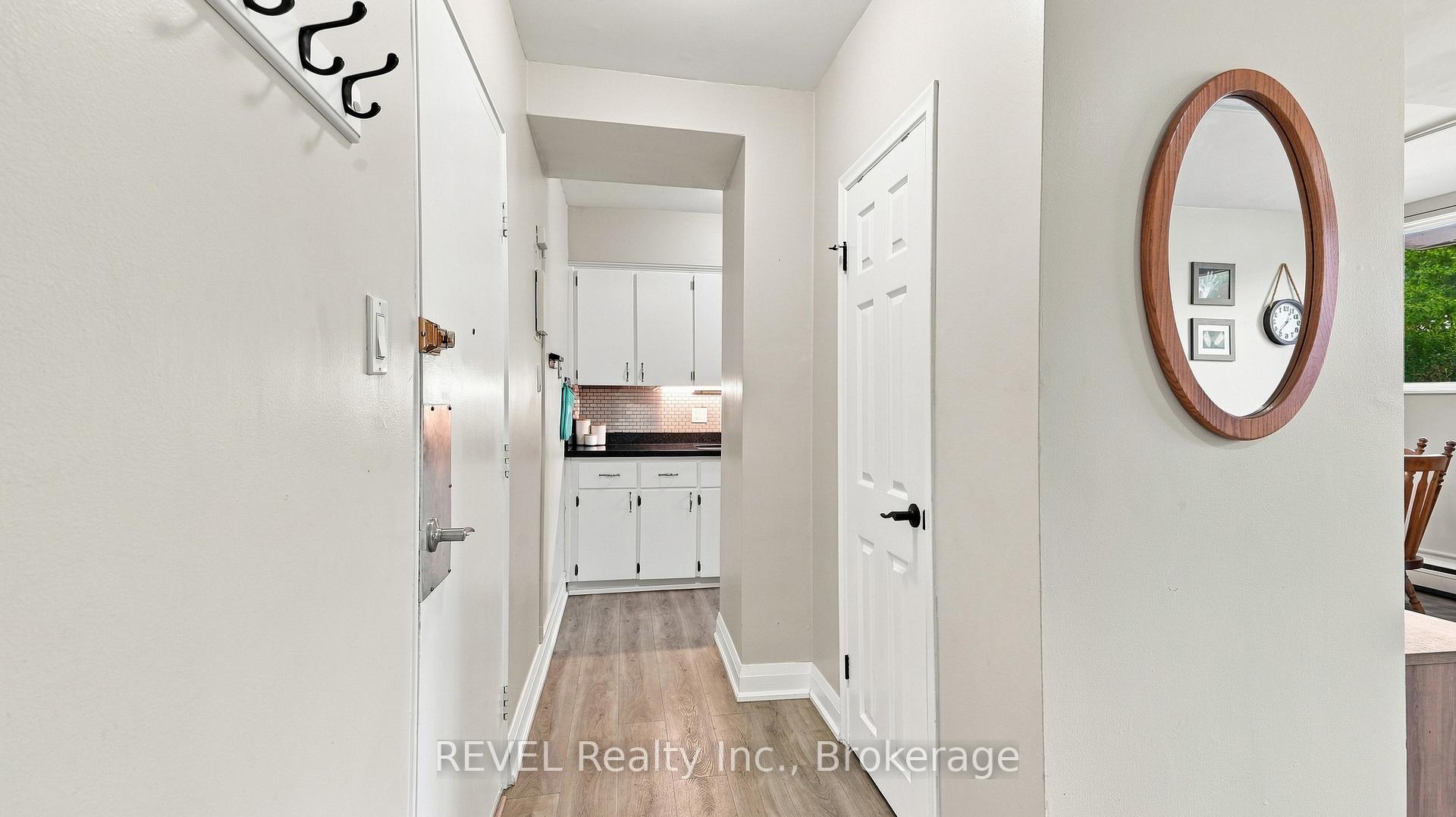 Photo 3 of Unit 3, 450 Carlton Street, St. Catharines, Facer — HOMEH