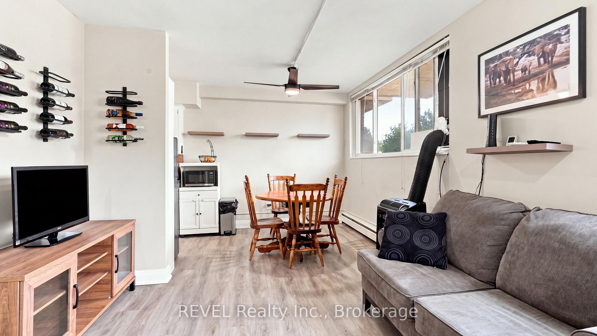 Photo 5 of Unit 3, 450 Carlton Street, St. Catharines, Facer — HOMEH
