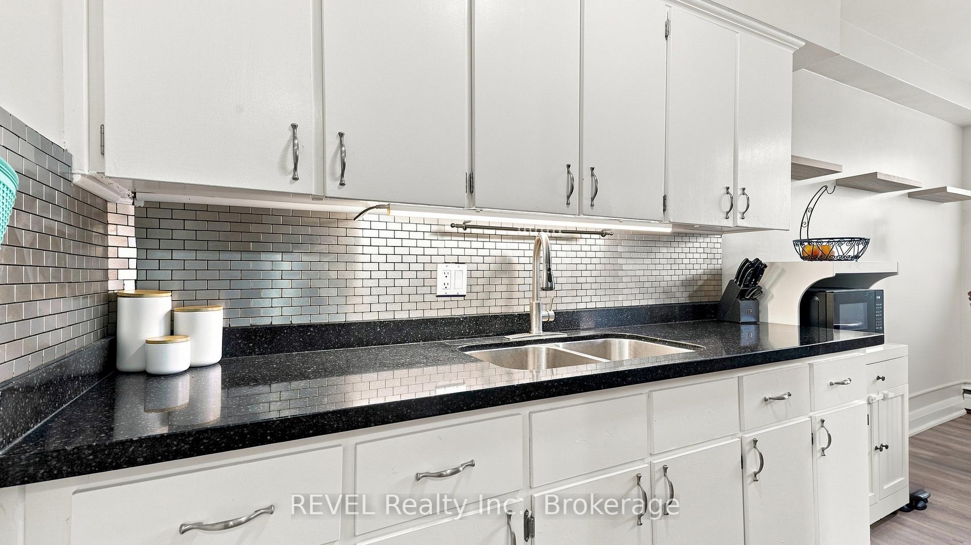 Photo 10 of Unit 3, 450 Carlton Street, St. Catharines, Facer — HOMEH