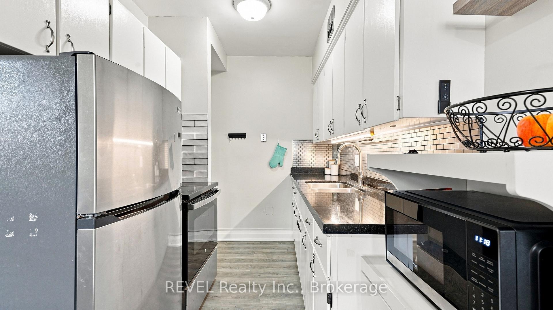 Photo 11 of Unit 3, 450 Carlton Street, St. Catharines, Facer — HOMEH