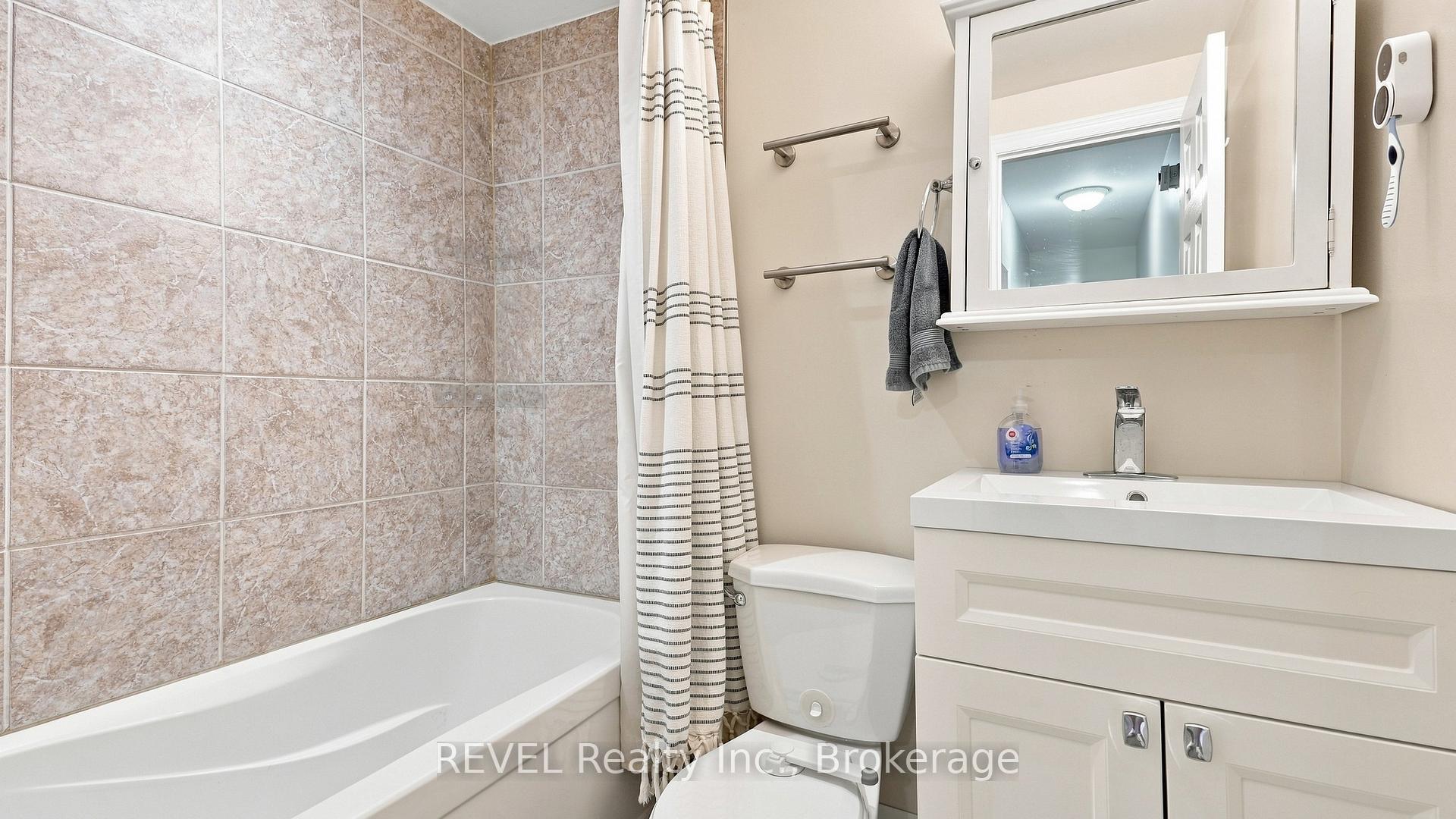 Photo 14 of Unit 3, 450 Carlton Street, St. Catharines, Facer — HOMEH